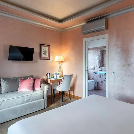 Residenza Gambrinus Oda ve Kahvaltı 3*
