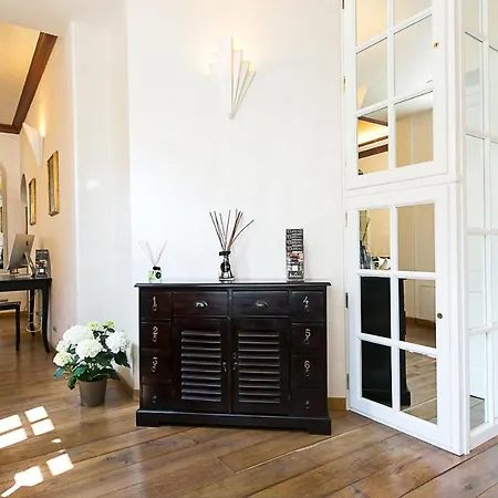 Residenza Gambrinus Oda ve Kahvaltı 3*