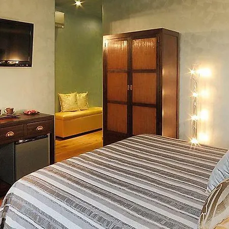 Residenza Gambrinus 3* Floransa