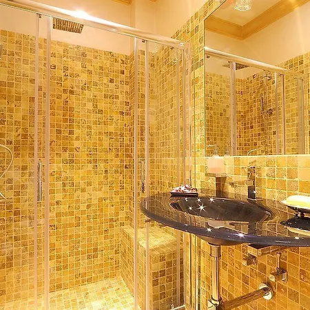 Bed & Breakfast Residenza Gambrinus 4*